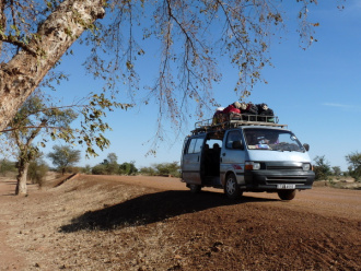03 Minibus Toyota Hyace